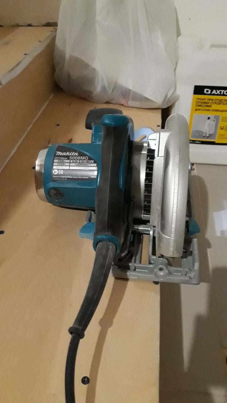 makita 5008mg в стол