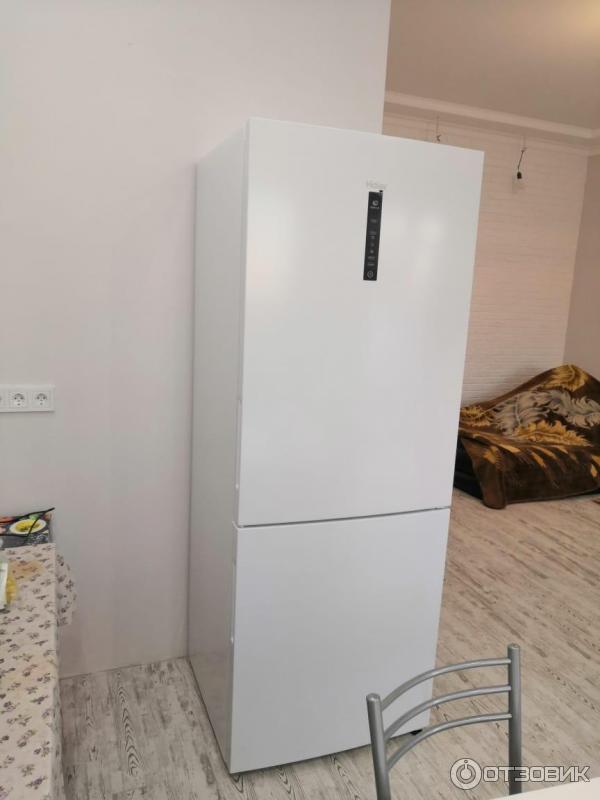 Haier c4f744cwg. Холодильник Haier c4f744cwg. Холодильник c4f744cmg. 744 Холодильник Haier белый. Холодильник Haier в интерьере белый Haier c4f744cwg.